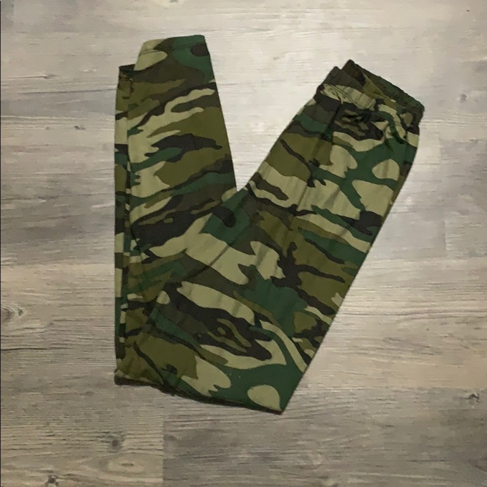 Camo leggings
